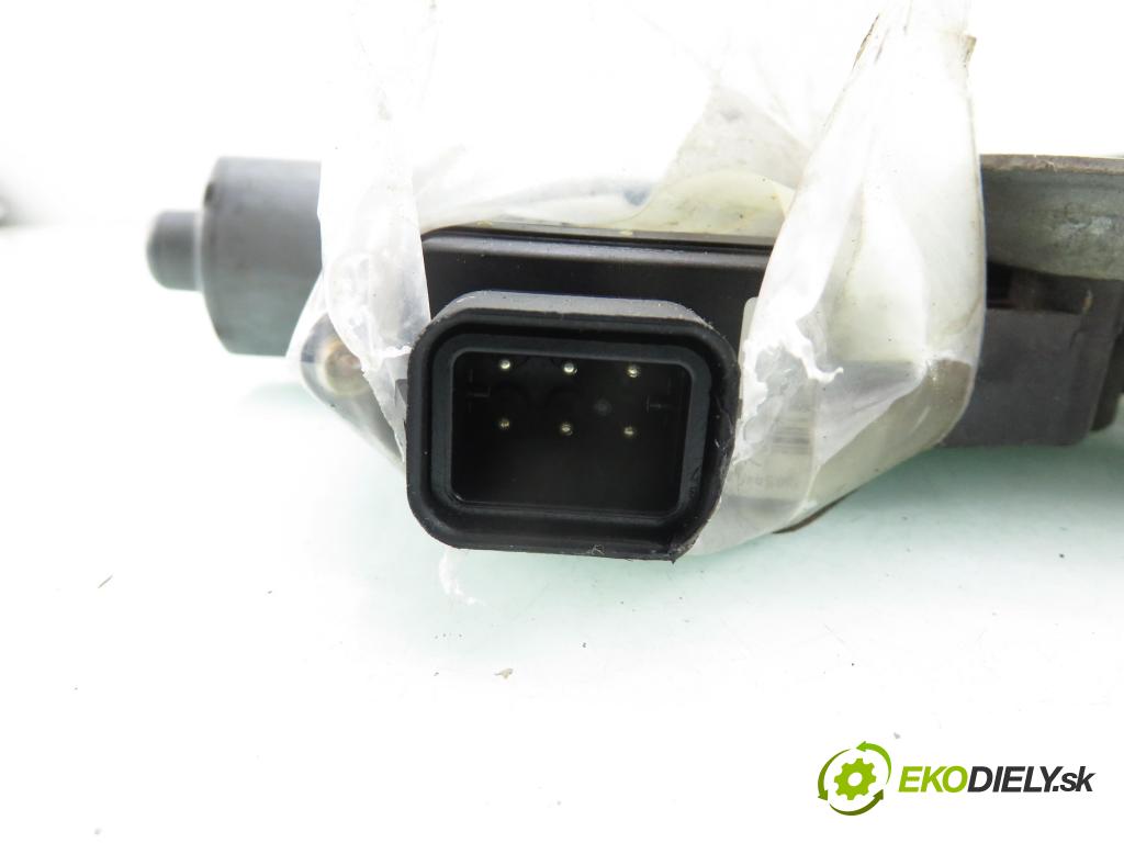 TOYOTA COROLLA Liftback (_E11_) HB 2001 71,00 1.4 (ZZE111_) - 4ZZ-FE 1398,00 Mechanizmus okien 0130821908