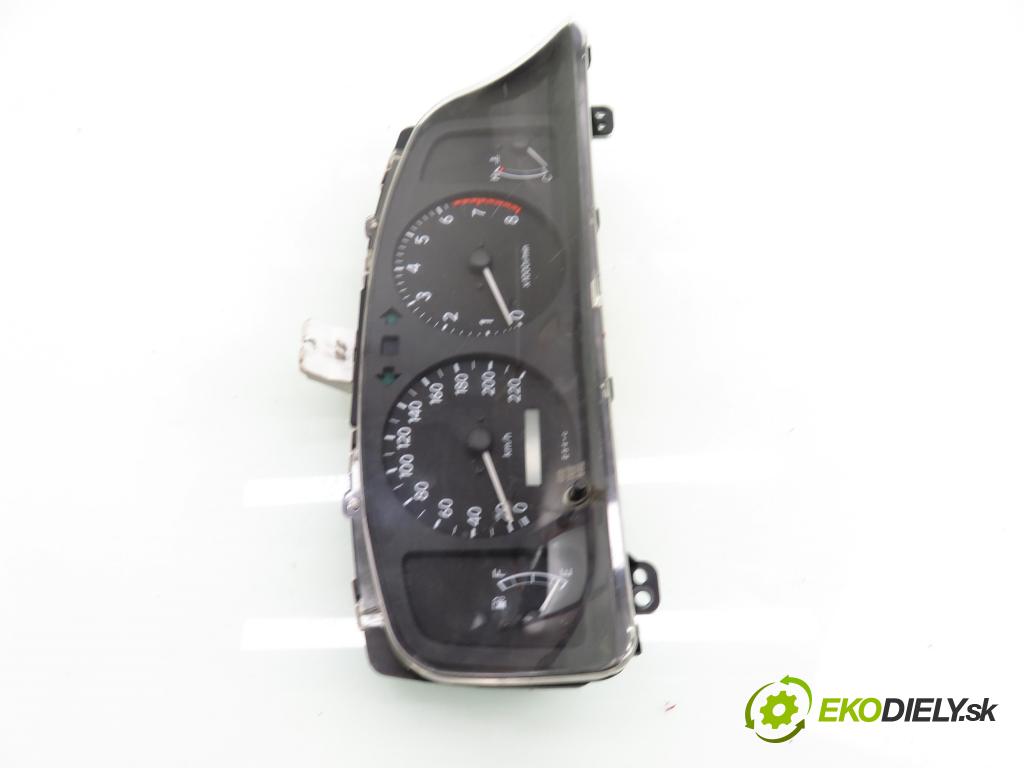 TOYOTA COROLLA Liftback (_E11_) HB 2001 71,00 1.4 (ZZE111_) - 4ZZ-FE 1398,00 Prístrojovka elektrický 8380002390 ; 8380002390A ; 2573202801