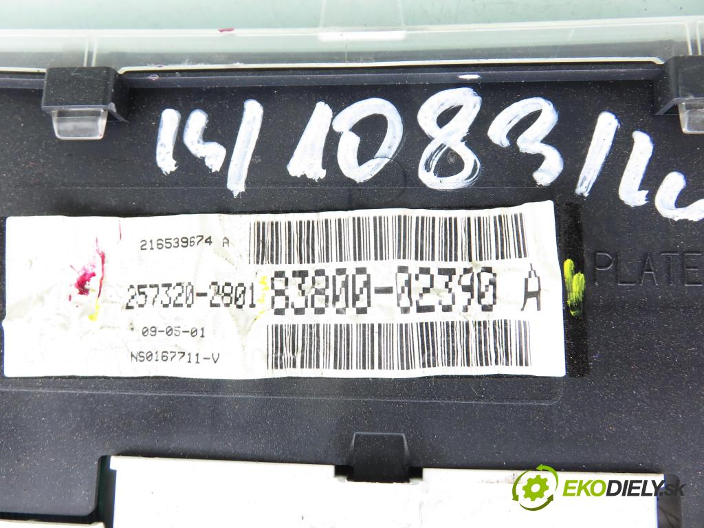 TOYOTA COROLLA Liftback (_E11_) HB 2001 71,00 1.4 (ZZE111_) - 4ZZ-FE 1398,00 Prístrojovka elektrický 8380002390 ; 8380002390A ; 2573202801