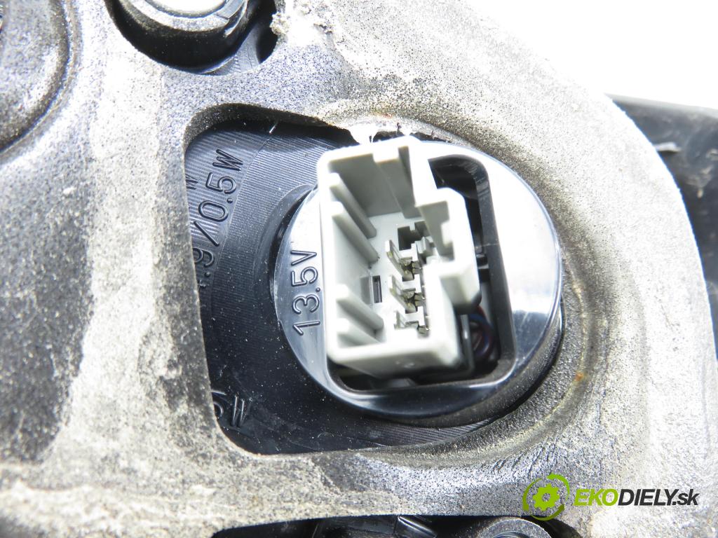 MAZDA 3 (BL) HB 2009 136,00 2.2 MZR CD - R2AA 2184,00 světlo pravé zadní BBN751150