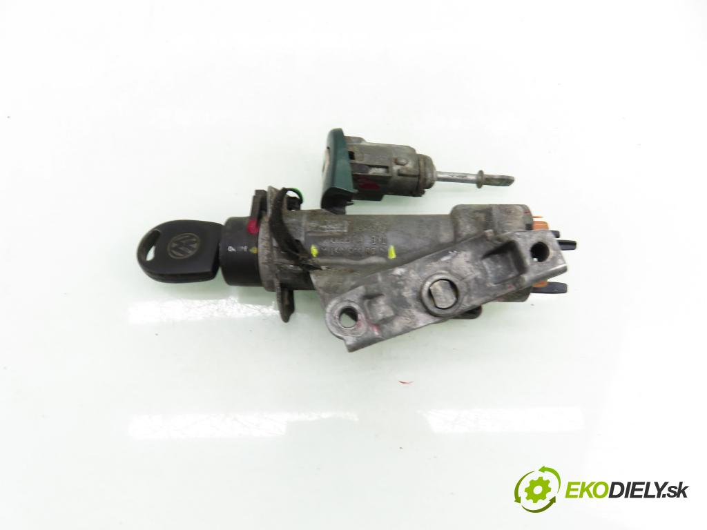 VW PASSAT B5 (3B2) SEDAN 2000 110,00 1.8 T - APU 1781,00 spinačka / zámky 4B0905851A