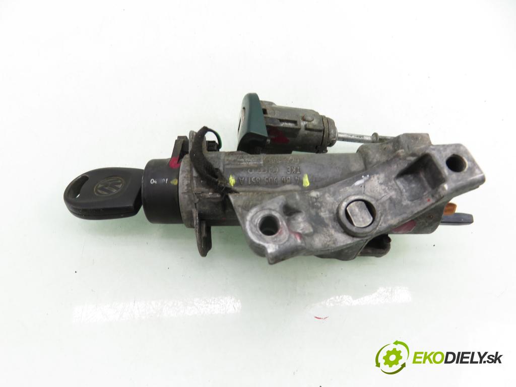 VW PASSAT B5 (3B2) SEDAN 2000 110,00 1.8 T - APU 1781,00 spinačka / zámky 4B0905851A