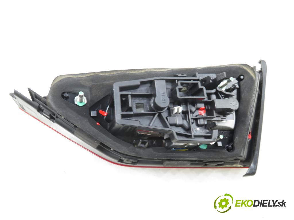 AUDI A3 Limousine (8VS, 8VM) SEDAN 2013 110,00 2.0 TDI - CRBC 1968,00 Svetlo ľavé zadné kufor 8V5945093A