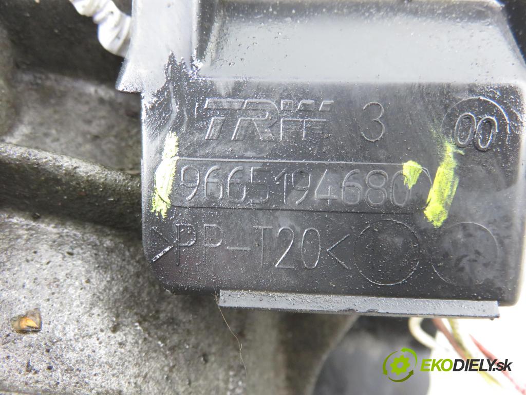 PEUGEOT 308 (4A_, 4C_) HB 2008 70,00 1.4 16V - 8FS (EP3) 1397,00 Pumpa servočerpadlo 9665194680 ; 9684979180 ; A0015321