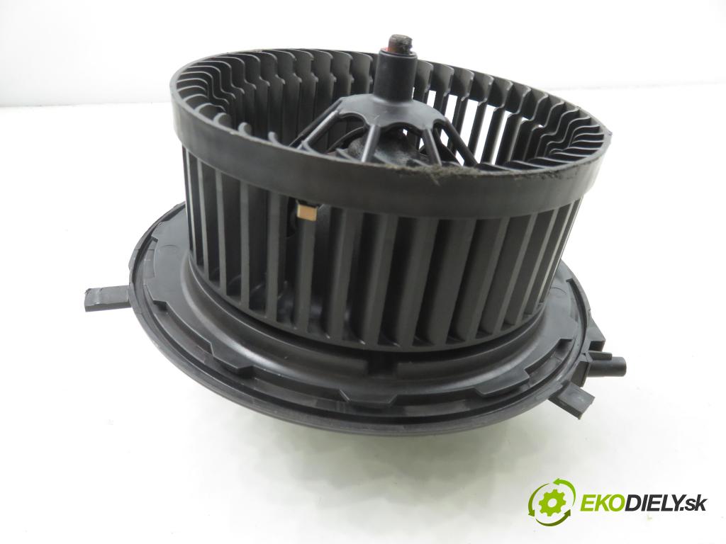 AUDI A3 Limousine (8VS, 8VM) SEDAN 2013 110,00 2.0 TDI - CRBC 1968,00 Ventilátor vetráku 5Q1819021B ; 5Q0907521E