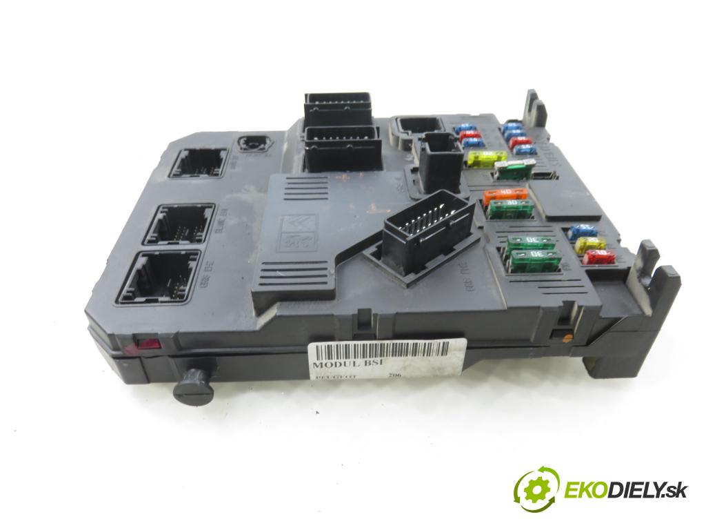 PEUGEOT 206 liftback (2A/C) HB 2003 440,00 1.1 i - HFX (TU1JP) 1124,00 MODUL BSI S1180585120B ; 9650584780