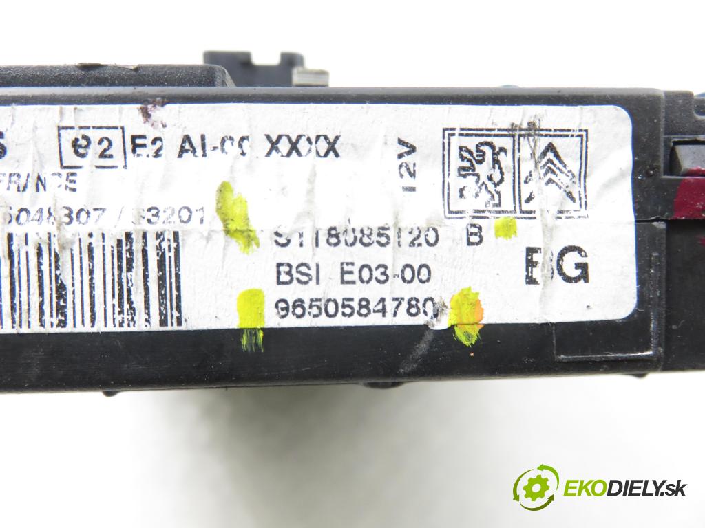 PEUGEOT 206 liftback (2A/C) HB 2003 440,00 1.1 i - HFX (TU1JP) 1124,00 MODUL BSI S1180585120B ; 9650584780