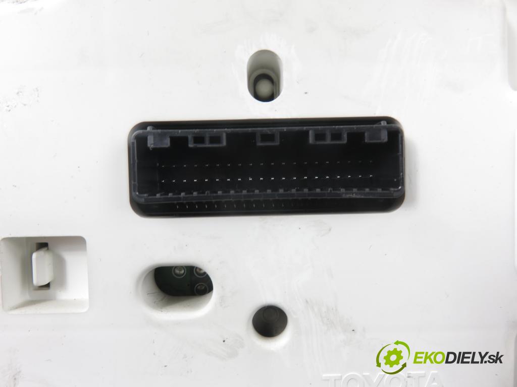 TOYOTA RAV 4 III (_A3_) SUV 2007 130,00 2.2 D 4WD (ALA30_) - 2AD-FHV 2231,00 Prístrojovka elektrický 8380042D03 ; 2574403330