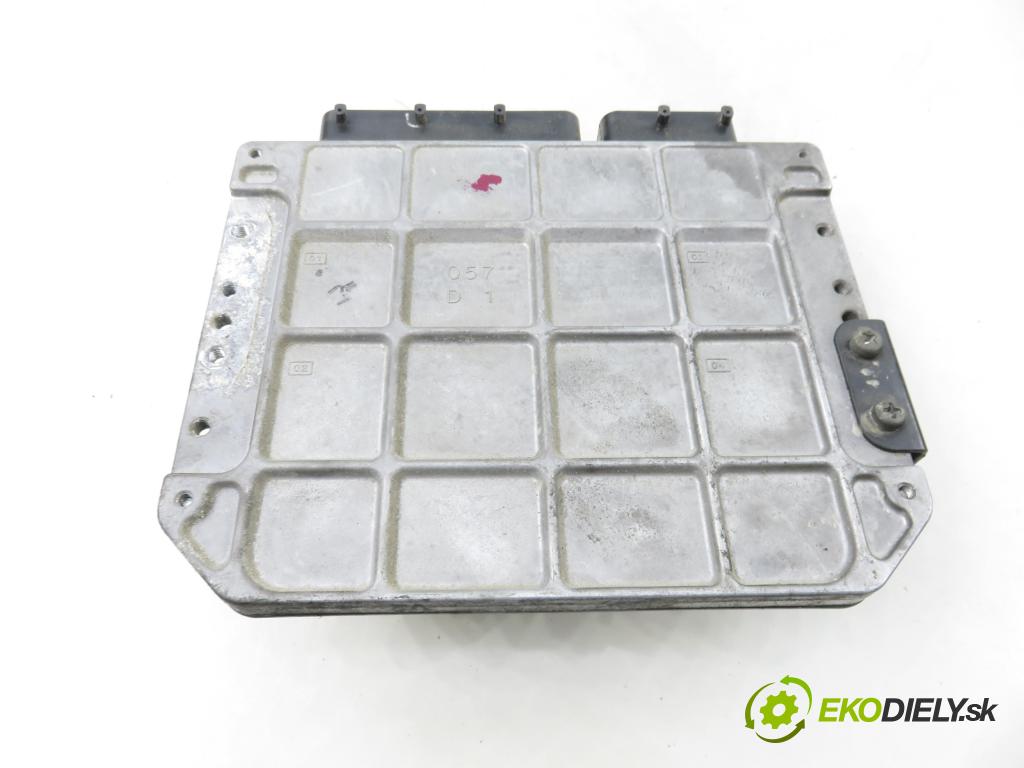 TOYOTA RAV 4 III (_A3_) SUV 2007 130,00 2.2 D 4WD (ALA30_) - 2AD-FHV 2231,00 řídící jednotka motora 8966142C10 ; 1758007743