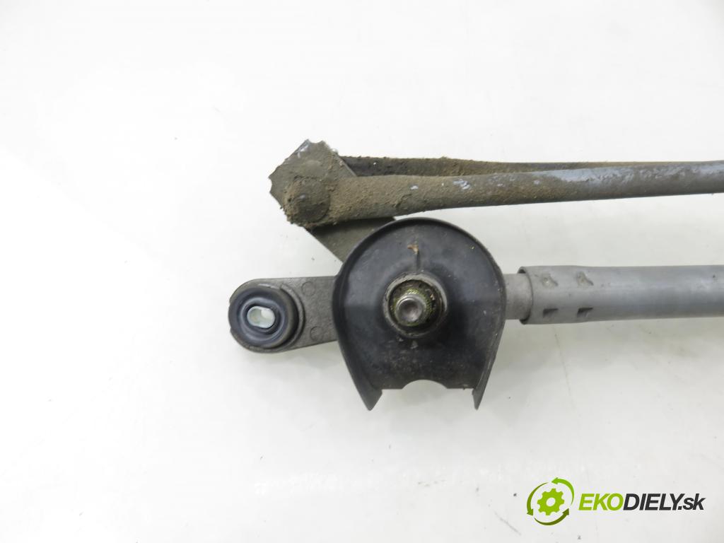 TOYOTA RAV 4 III (_A3_) SUV 2007 130,00 2.2 D 4WD (ALA30_) - 2AD-FHV 2231,00 Motorček stieračov 8511042150 ; 1593000250