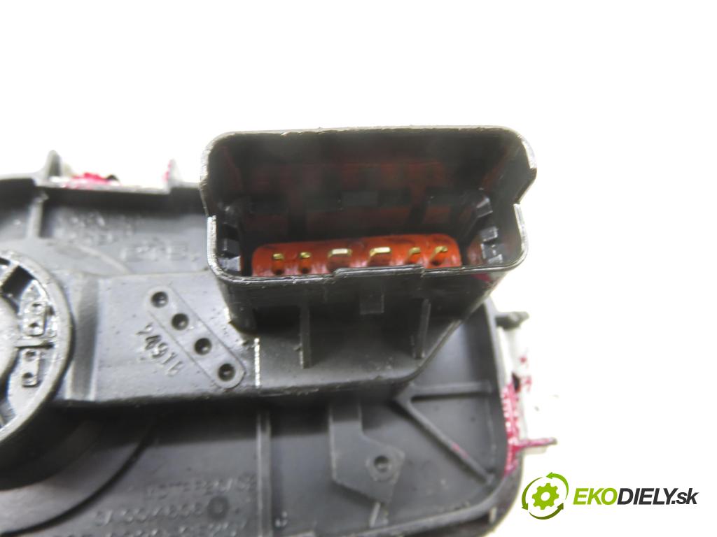 RENAULT CLIO II (BB_, CB_) HB 2001 55,00 1.2 16V (BB05, BB0W, BB11, BB27, BB2T, BB2U, BB2V, 1149,00 Škrtiaca klapka 8200067219 (Škrtiaca klapka)