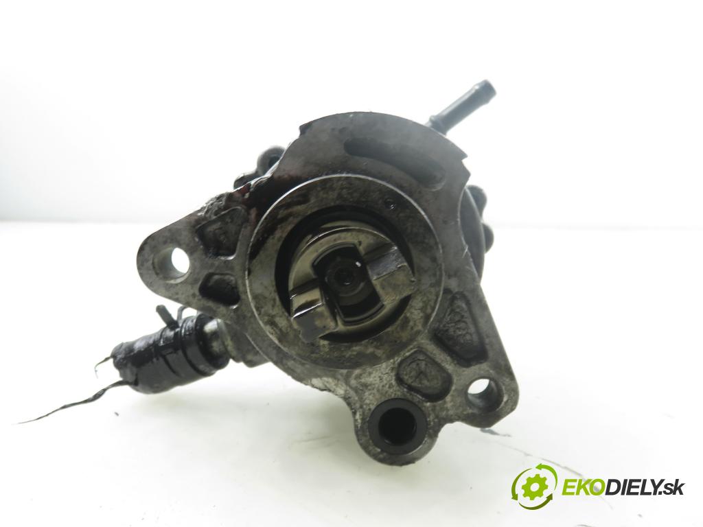 TOYOTA COROLLA Verso (ZER_, ZZE12_, R1_) MINIVAN 2005 85,00 2.0 D-4D (CUR10_) - 1CD-FTV 1995,00 pumpa vakuová 0810002740