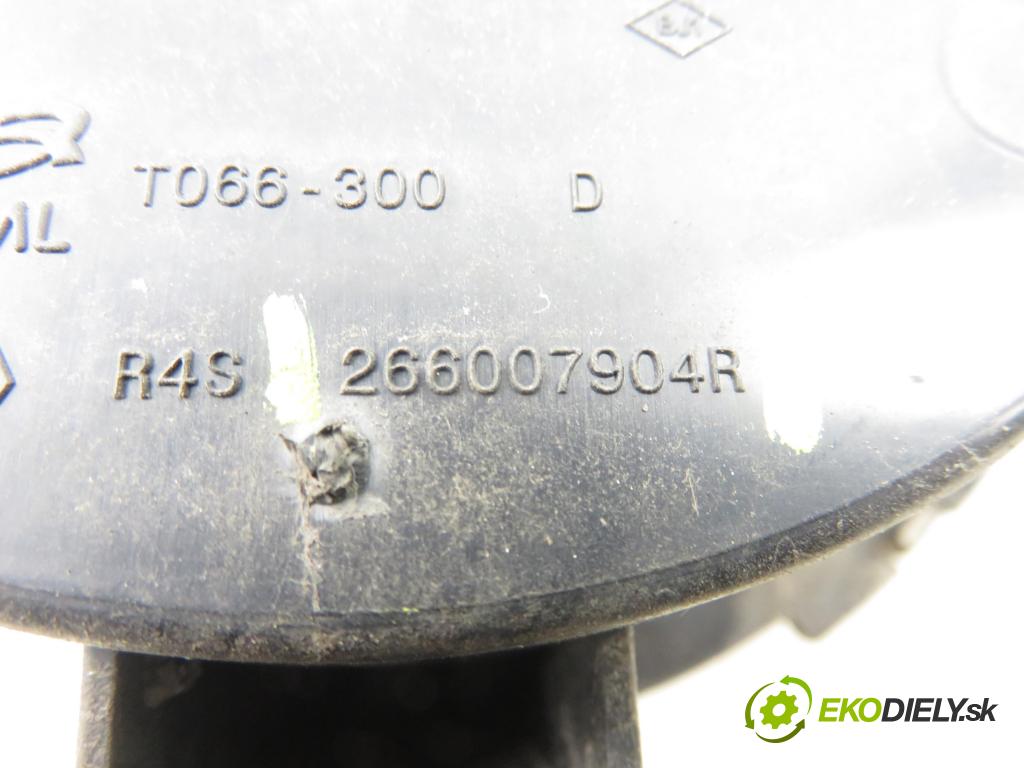RENAULT TWINGO III (BCM_) HB 2014 52,00 1.0 SCe 70 - H4D 400 999,00 hmlové svetlo, hmlovka P 266007904R