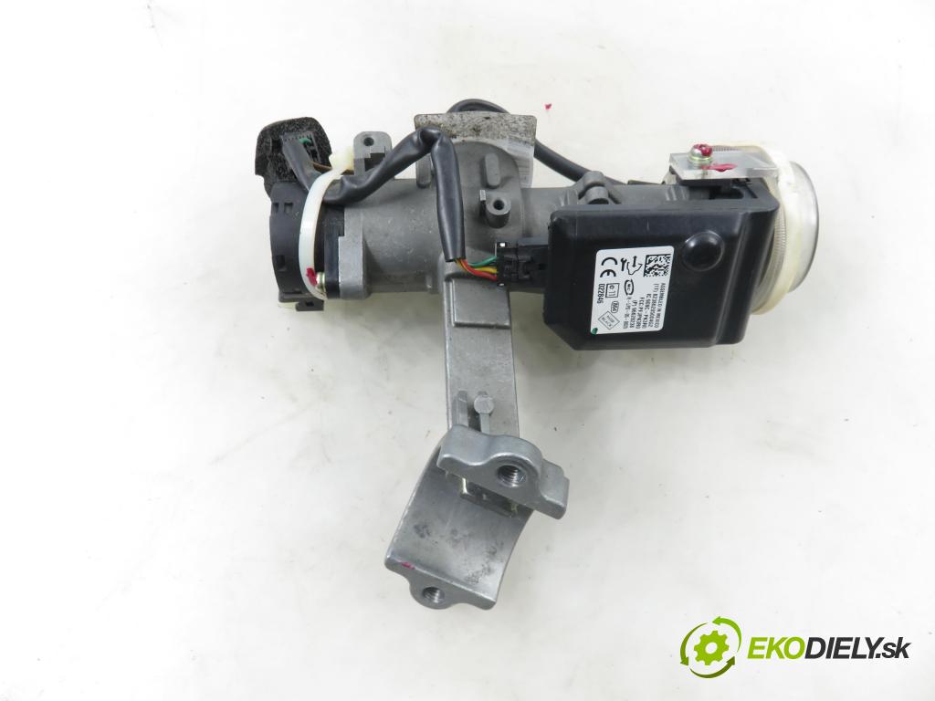 OPEL ANTARA A (L07) SUV 2006 110,00 2.0 CDTI 4x4 - Z 20 DMH 1991,00 spinačka 96628500 (Spínacia skrinka)