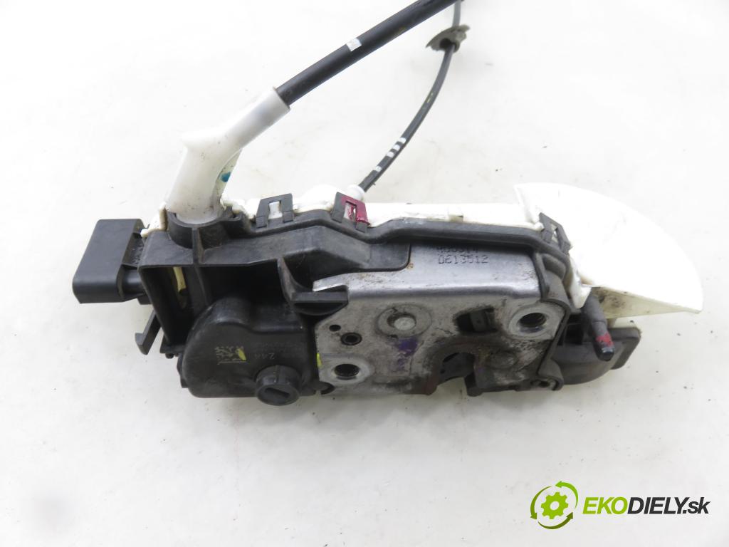 CITROEN C3 II (SC_) HB 2012 54,00 1.4 - KFT (TU3A) 1360,00 zámok 006244 ; PSA006244