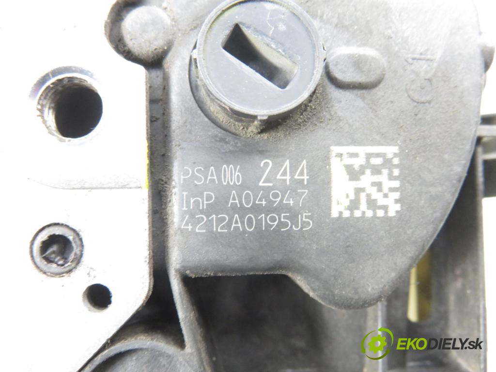 CITROEN C3 II (SC_) HB 2012 54,00 1.4 - KFT (TU3A) 1360,00 zámok 006244 ; PSA006244