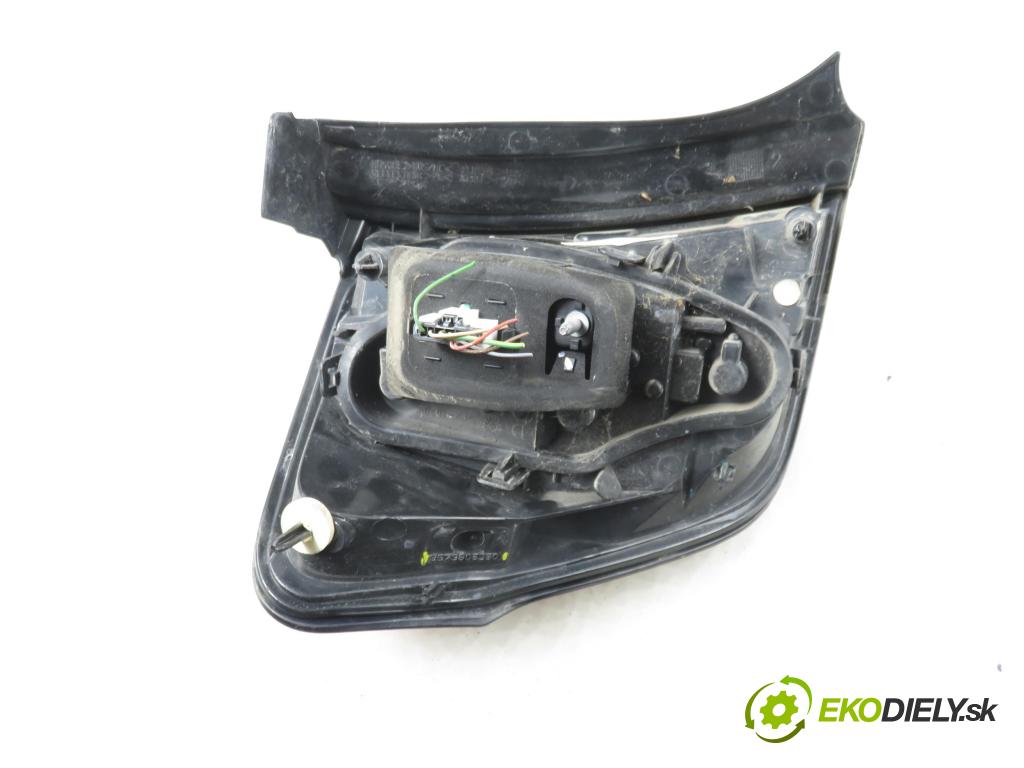 CITROEN C3 II (SC_) HB 2012 54,00 1.4 - KFT (TU3A) 1360,00 Svetlo pravé zadné 9673805280