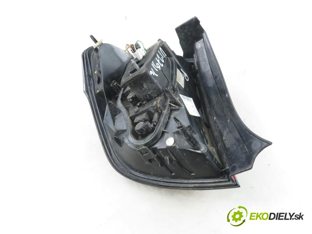 CITROEN C3 II (SC_) HB 2012 54,00 1.4 - KFT (TU3A) 1360,00 Svetlo pravé zadné 9673805280