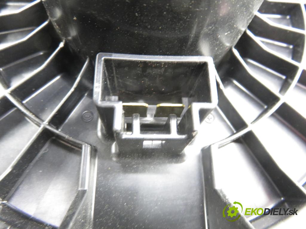 HONDA CR-V III (RE_) SUV 2008 110,00 2.0 i 4WD (RE5) - R20A2 1997,00 Ventilátor vetráku AV2727005060