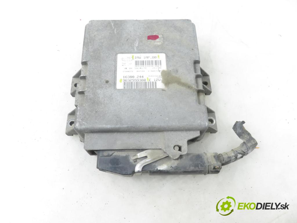 PEUGEOT 206 liftback (2A/C) HB 1998 44,00 1.1 i - HFZ (TU1JP) 1124,00 řídící jednotka motora 9632559380 ; IAW1AP80