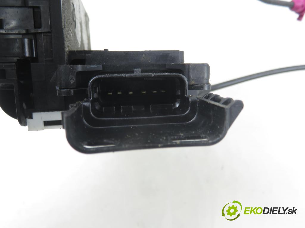 CITROEN C3 Picasso MINIVAN 2009 88,00 1.6 VTi 120 - 5FW (EP6) 1598,00 zámok PTE 24097816 ; 24095816