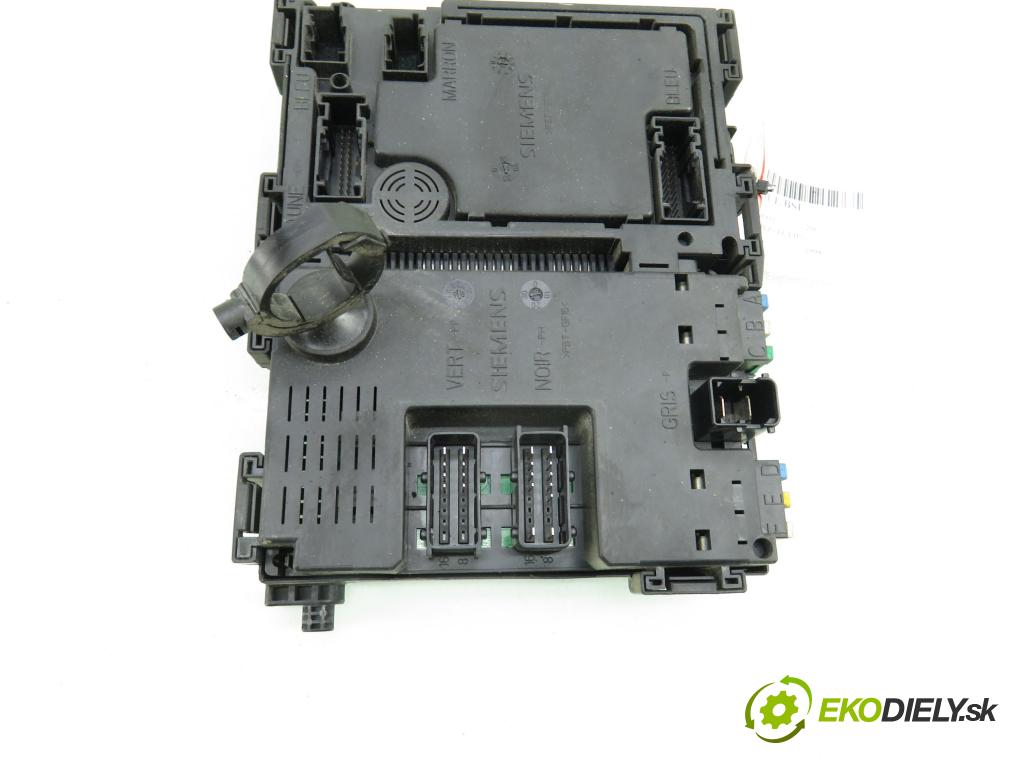 PEUGEOT 206 liftback (2A/C) HB 1998 44,00 1.1 i - HFZ (TU1JP) 1124,00 MODUL BSI S105872300C ; 9626460880