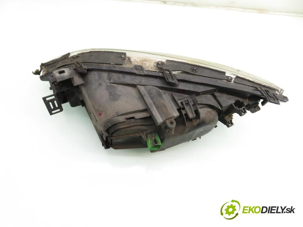 FORD MONDEO III Turnier (BWY) KOMBI 2002 85,00 2.0 16V TDCi 115 - HJBA 1998,00 světlo PP 1S7113005SE
