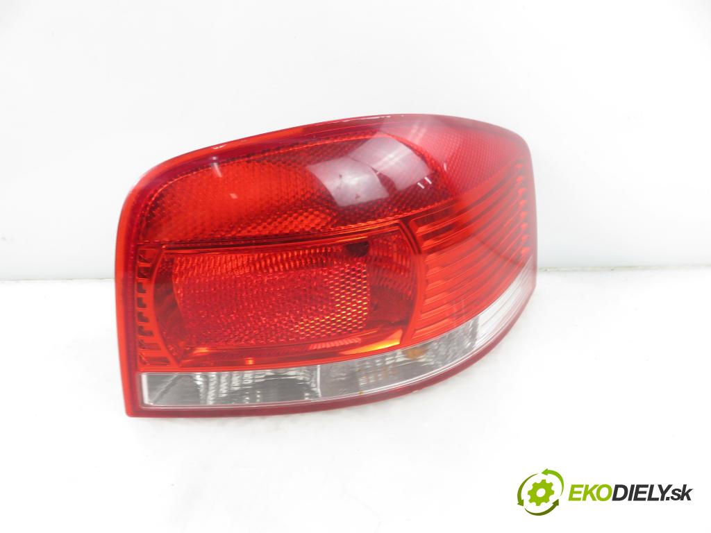 AUDI A3 (8P1) HB 2007 85,00 1.6 FSI - BAG 1598,00 světlo pravé zadní 8P0945096