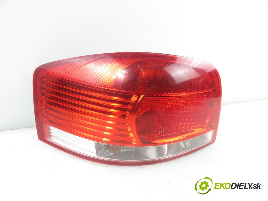AUDI A3 (8P1) HB 2007 85,00 1.6 FSI - BAG 1598,00 světlo levé zadní 8P0945095