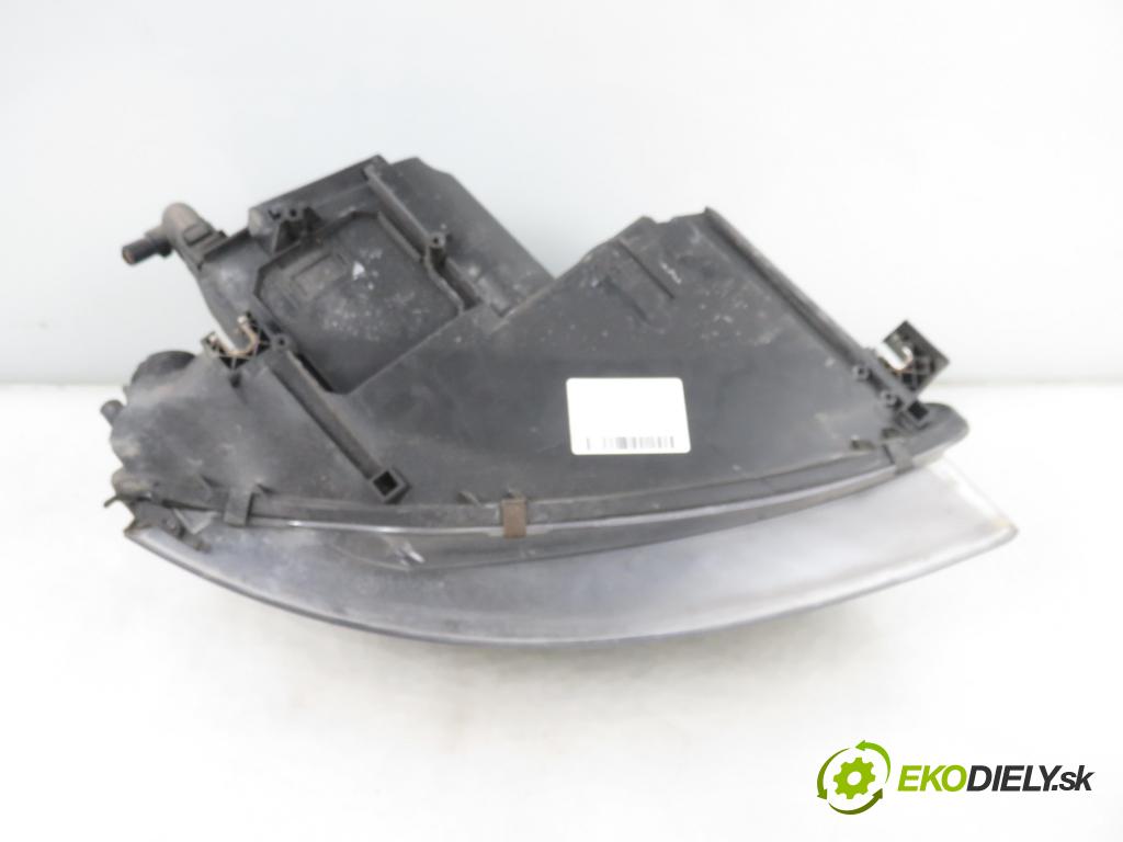 AUDI A3 (8P1) HB 2007 85,00 1.6 FSI - BAG 1598,00 Svetlo LP 0301206201