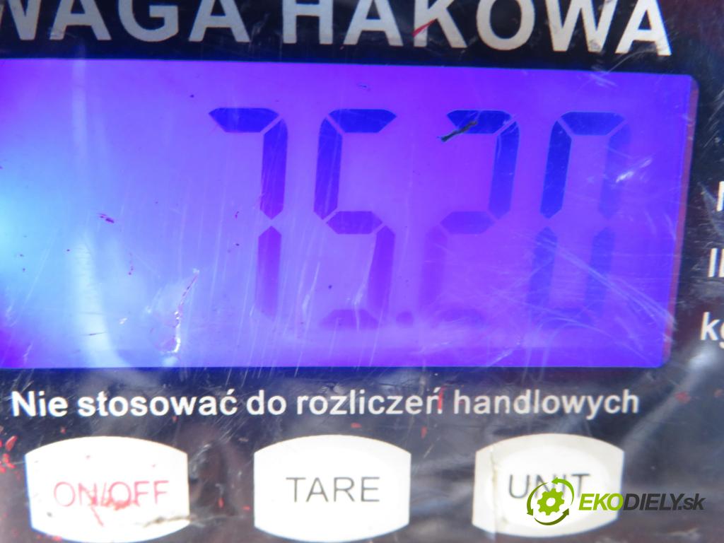 MAZDA 5 (CR19) MINIVAN 2006 85,00 1.8 - L823 1798,00 ZADNÍ: