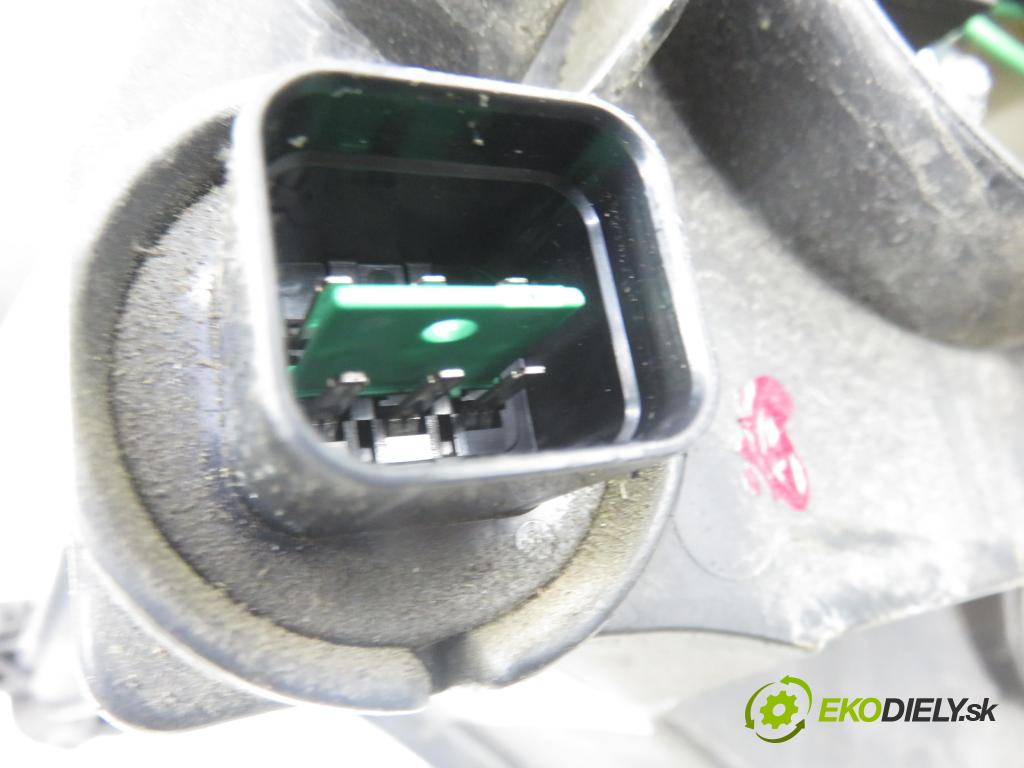 OPEL ANTARA A (L07) SUV 2006 110,00 2.0 CDTI 4x4 - Z 20 DMH 1991,00 Svetlo PP