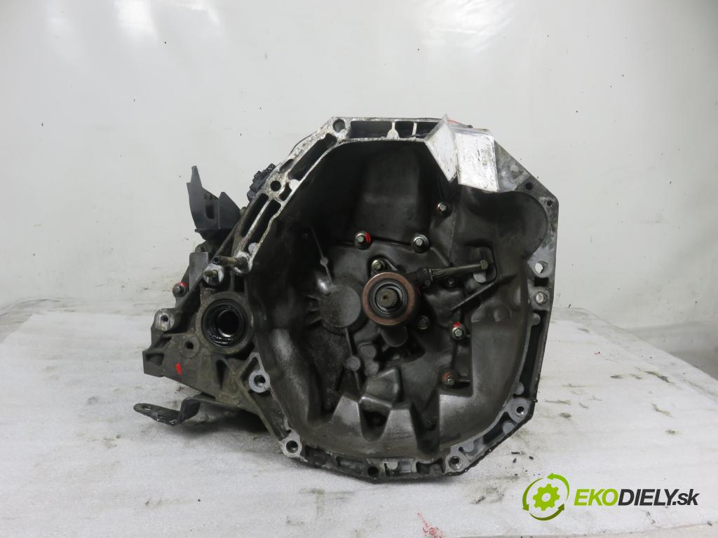 RENAULT CLIO III (BR0/1, CR0/1) HB 2006 50,00 1.5 dCi (C/BR0G, C/BR1G) - K9K 768 1461,00 převodovka MANUALNA JH3162