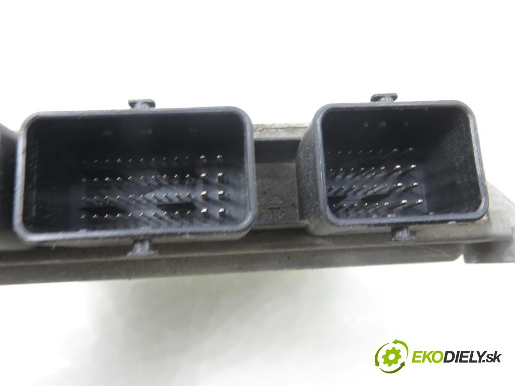 CITROEN C3 I (FC_) HB 2003 50,00 1.4 HDi 8V - 8HX 1398,00 řídící jednotka motora 5WS40021IT ; 9648971880 ; 9643455080