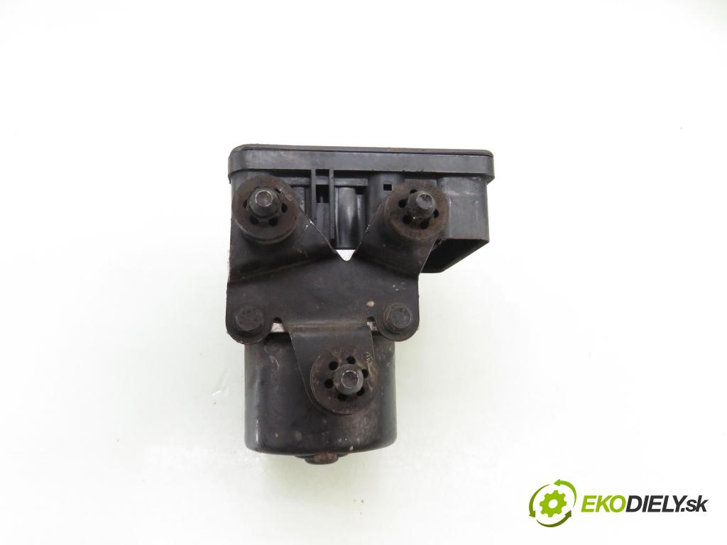VW GOLF PLUS (5M1, 521) MINIVAN 2006 103,00 2.0 TDI 16V - BKD 1968,00 pumpa ABS 1K0907379AA ; 10096003603 ; 1K0614517T (Pumpa ABS)
