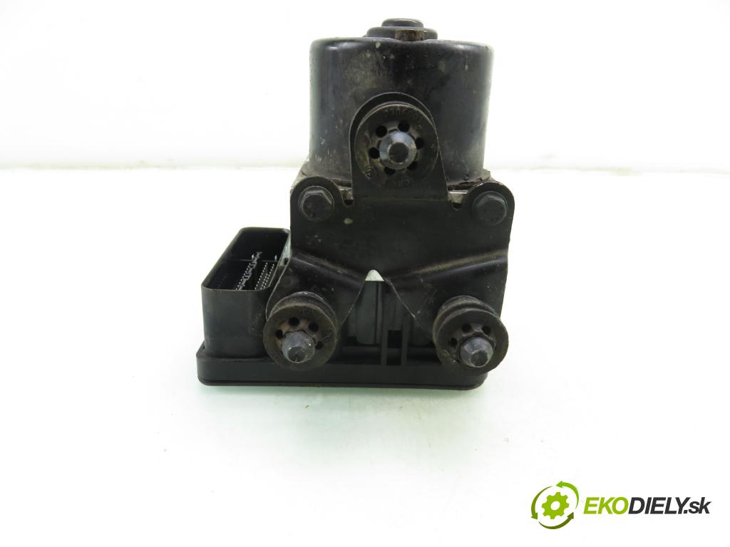 VW GOLF PLUS (5M1, 521) MINIVAN 2006 103,00 2.0 TDI 16V - BKD 1968,00 pumpa ABS 1K0907379AA ; 10096003603 ; 1K0614517T (Pumpa ABS)