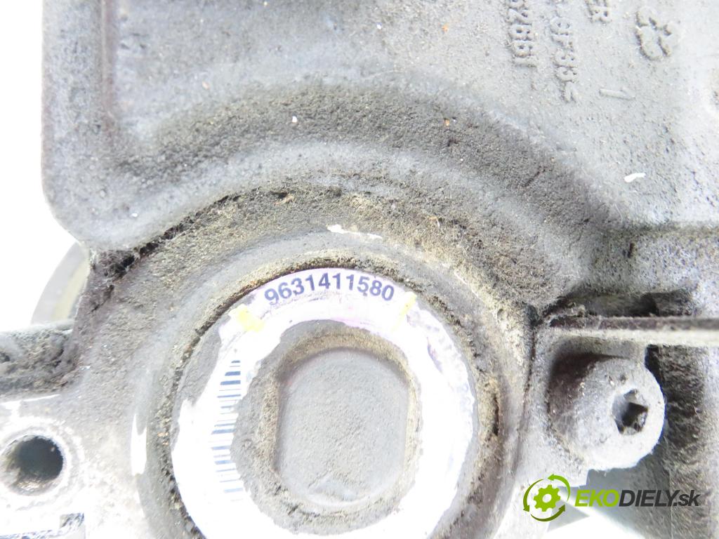 PEUGEOT 206 liftback (2A/C) HB 1998 44,00 1.1 i - HFZ (TU1JP) 1124,00 pumpa servočerpadlo 9631411580 (Servočerpadlo)