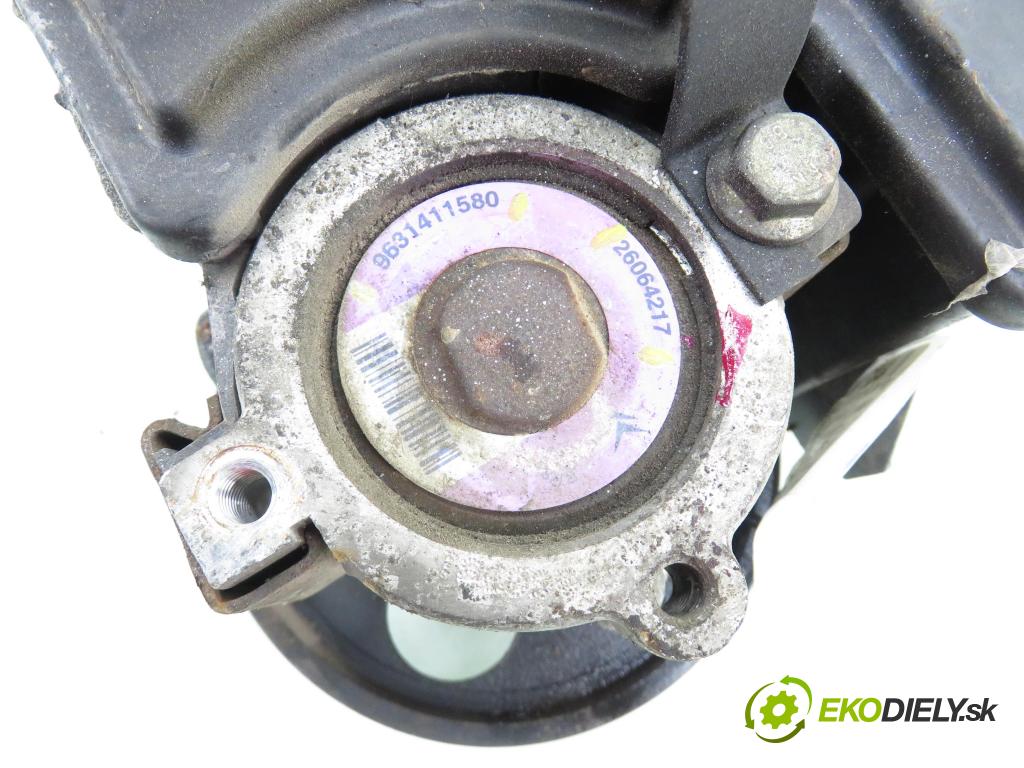 PEUGEOT 206 liftback (2A/C) HB (LONG) 1999 55,00 1.4 i - KFX (TU3JP) 1361,00 pumpa servočerpadlo 9631411580 ; 26064217 (Servočerpadlo)