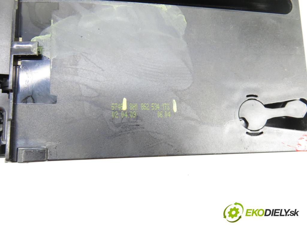 SEAT EXEO (3R2) SEDAN 2009 110,00 1.8 T - CFMA 1781,00 držák na nápoje 8H186253417S (Držák nápojů)