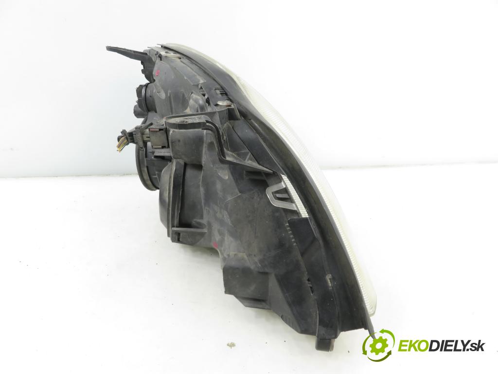 OPEL VECTRA C (Z02) SEDAN 2004 74,00 2.0 DTI 16V - Y 20 DTH 1995,00 Svetlo LP