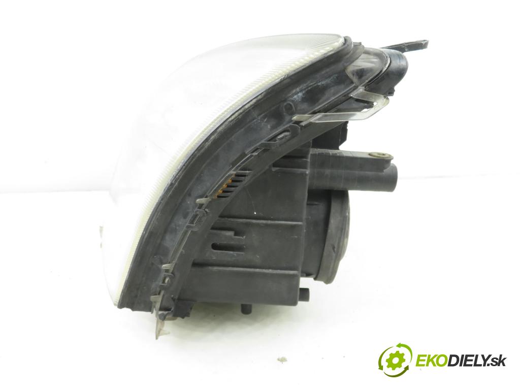 OPEL VECTRA C (Z02) SEDAN 2004 74,00 2.0 DTI 16V - Y 20 DTH 1995,00 Svetlo LP