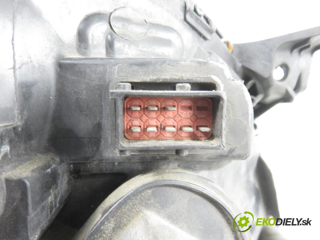 OPEL VECTRA C (Z02) SEDAN 2004 74,00 2.0 DTI 16V - Y 20 DTH 1995,00 Svetlo LP