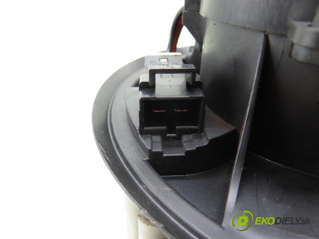 ALFA ROMEO 147 (937_) HB 2006 88,00 1.9 JTDM 8V (937.AXD1A, 937.AXU1A, 937.BXU1A) - 93 1910,00 Ventilátor vetráku 52488448