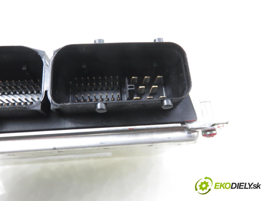 SEAT EXEO (3R2) SEDAN 2009 110,00 1.8 T - CFMA 1781,00 Riadiaca jednotka Motor 3R0906032 ; 0261S04656