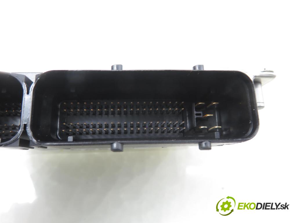 SEAT EXEO (3R2) SEDAN 2009 110,00 1.8 T - CFMA 1781,00 Riadiaca jednotka Motor 3R0906032 ; 0261S04656
