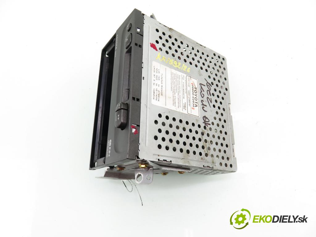 TOYOTA COROLLA Liftback (_E11_) LIFTBACK 2000 71,00 1.4 VVTi 97 - 4ZZ-FE 1398,00 RADIO Modul 0860002830