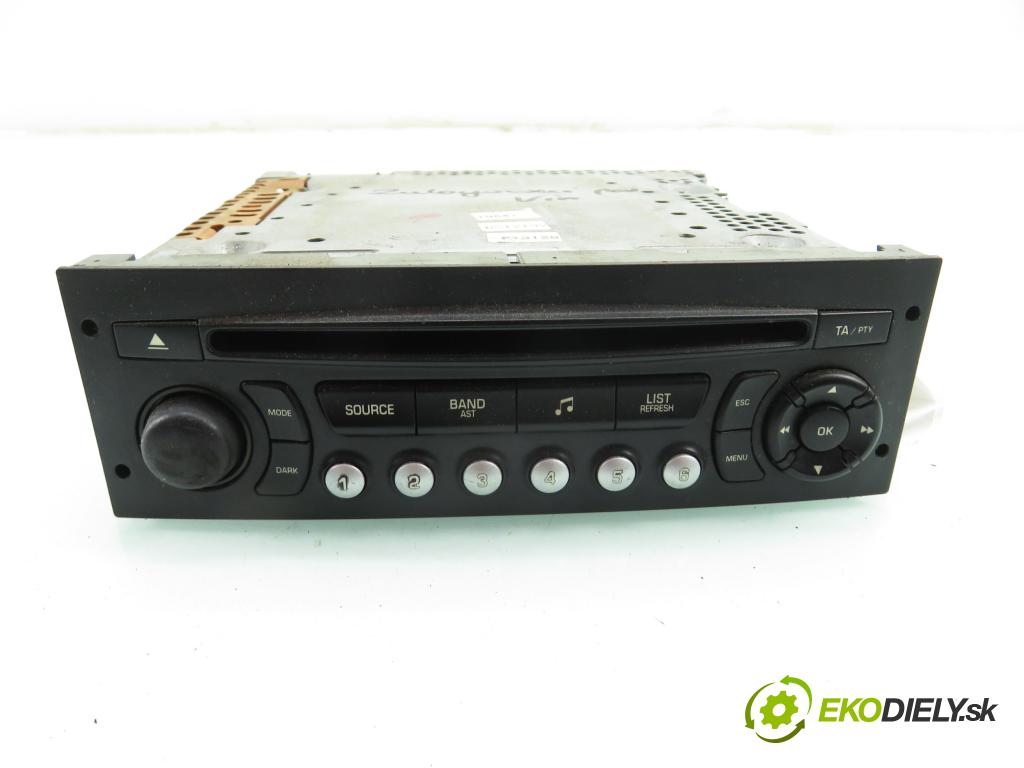 CITROEN C2 (JM_) HB 2006 50,00 1.4 HDi 68 8V - 8HZ 1398,00 RADIO CD 96624490XT
