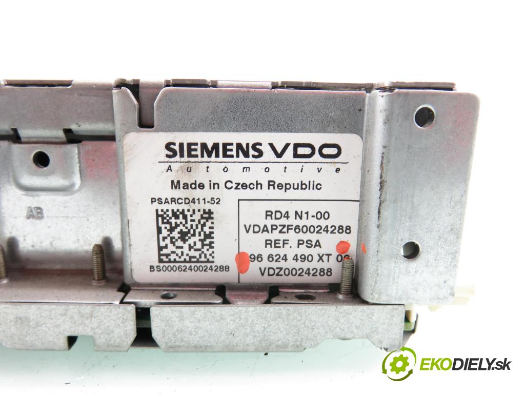 CITROEN C2 (JM_) HB 2006 50,00 1.4 HDi 68 8V - 8HZ 1398,00 RADIO CD 96624490XT