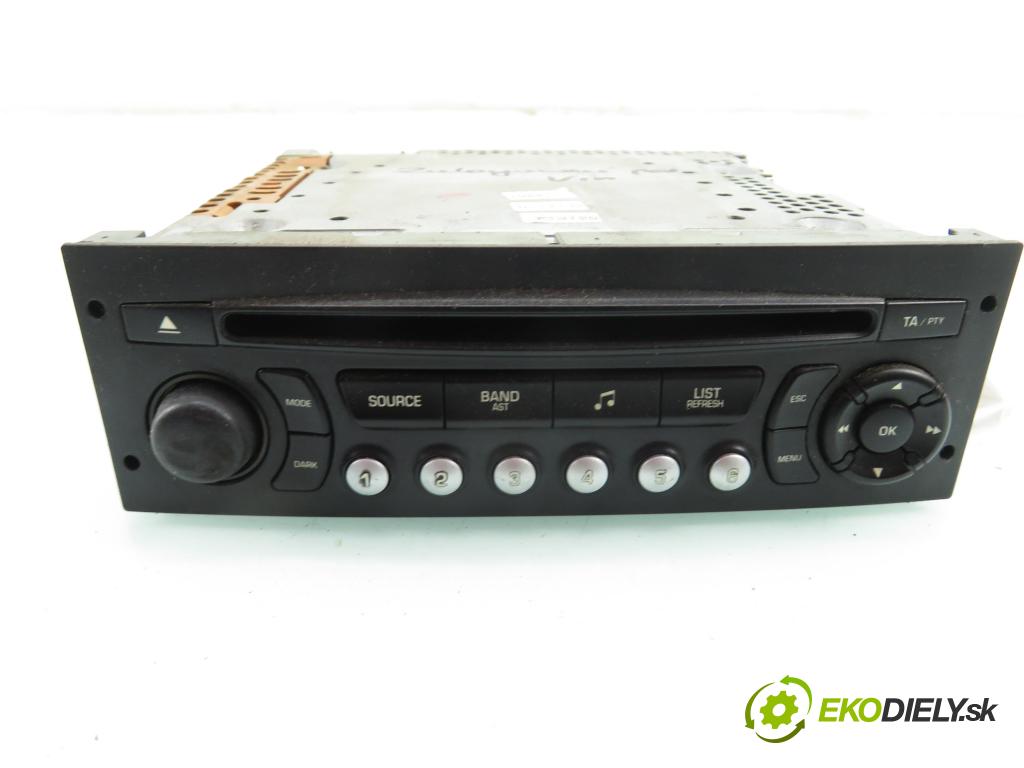 CITROEN C2 (JM_) HB 2006 50,00 1.4 HDi 68 8V - 8HZ 1398,00 RADIO CD 96624490XT