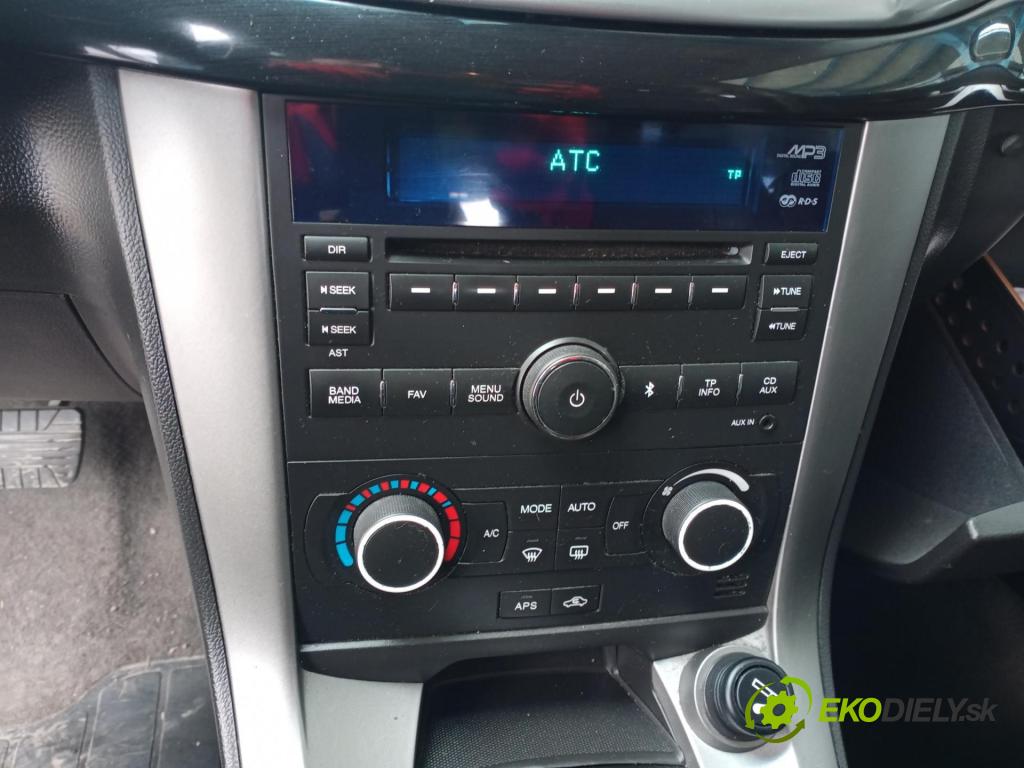 CHEVROLET CAPTIVA (C100, C140) SUV 2011 135,00 2.2 D 4WD - Z 22 D1 2231,00 RADIO CD 95474095